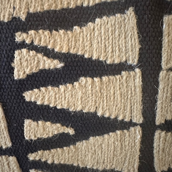 Wool and canvas pillow - Picture 2 of 2